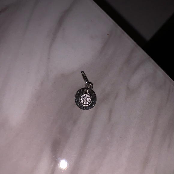 Pandora Pendant - Picture 1 of 2
